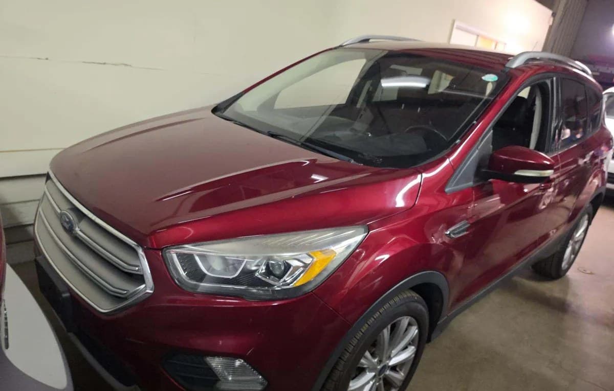 2017 FORD ESCAPE Titanium 1