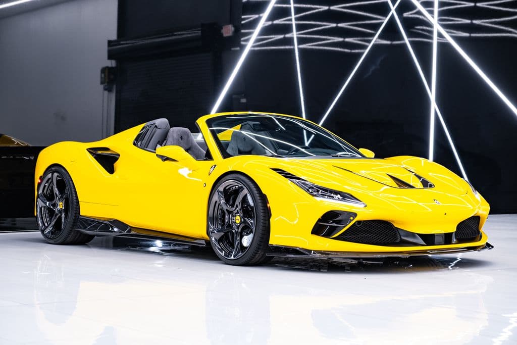 2021 FERRARI F8 Base
