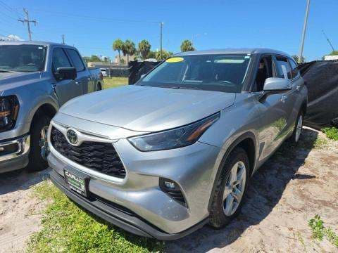 2024 TOYOTA HIGHLANDER LE