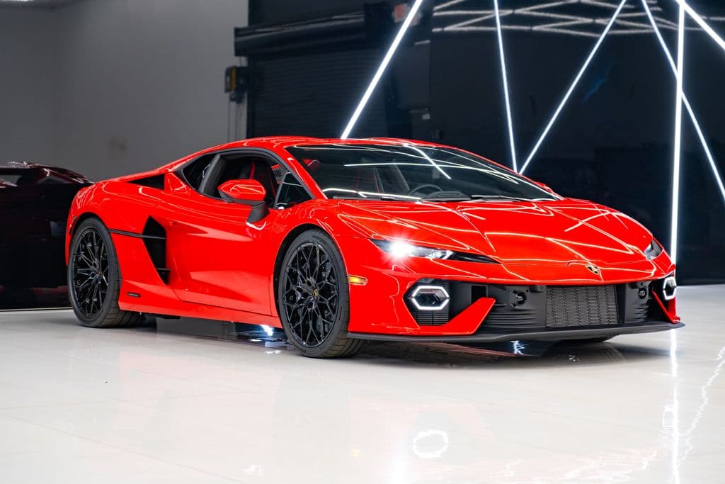 2026 LAMBORGHINI TEMERARIO Base