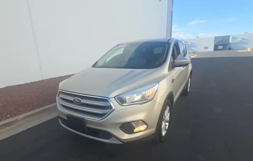 2017 FORD ESCAPE SE 1