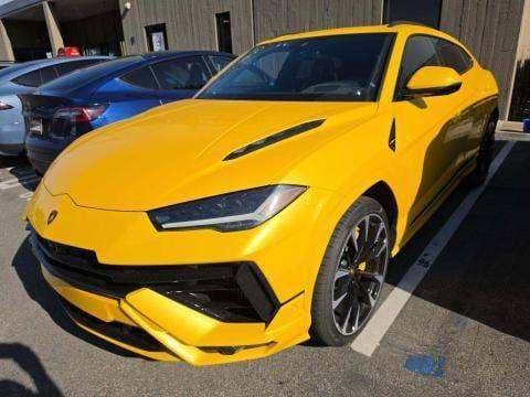 2024 LAMBORGHINI URUS S