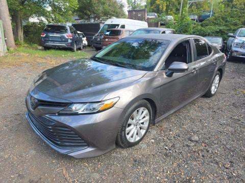 2018 TOYOTA CAMRY LE