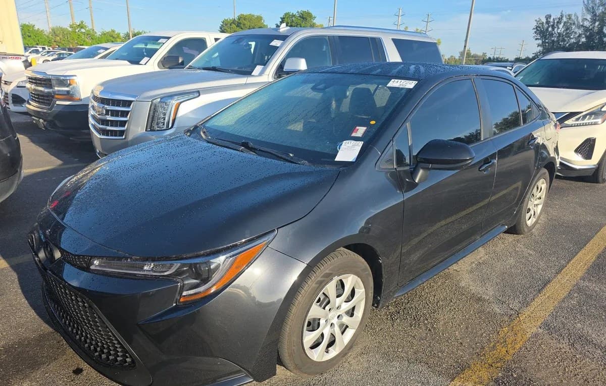 2021 TOYOTA COROLLA LE