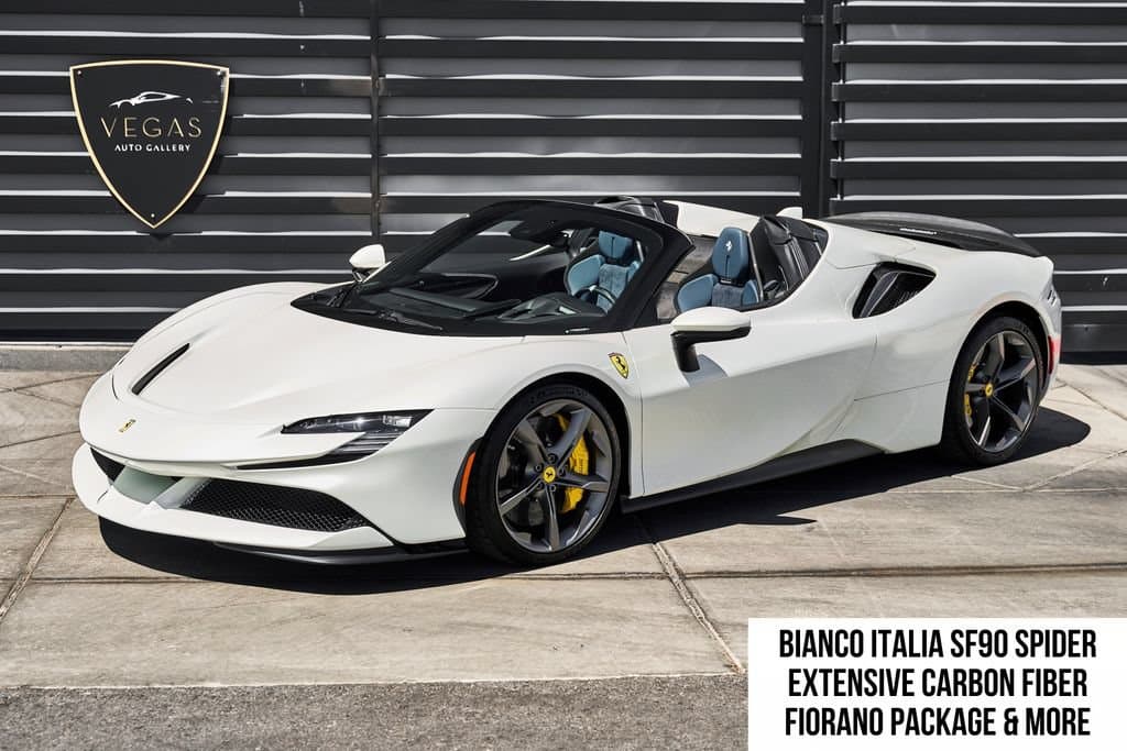 2022 FERRARI SF90 SPIDER Base