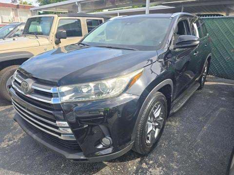 2018 TOYOTA HIGHLANDER LIMITED Platinum