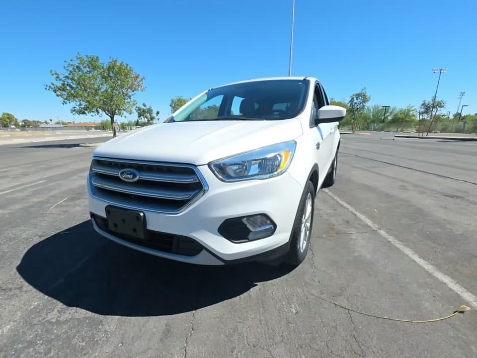 2017 FORD ESCAPE SE 1
