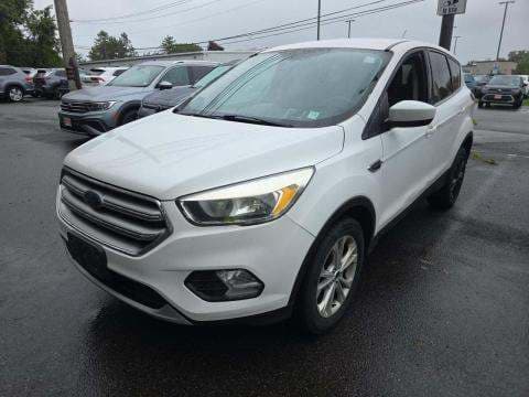 2017 FORD ESCAPE SE 1