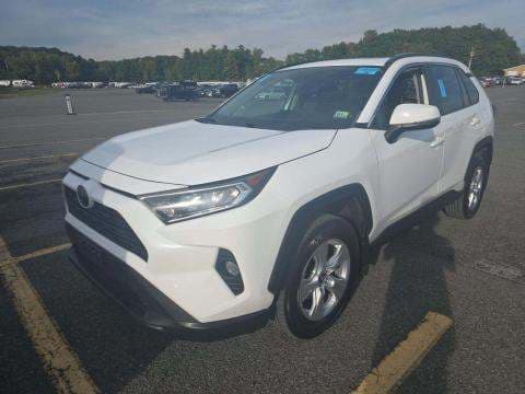 2021 TOYOTA RAV4 XLE 1