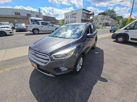 2017 FORD ESCAPE SE 1