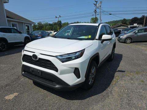 2023 TOYOTA RAV4 XLE