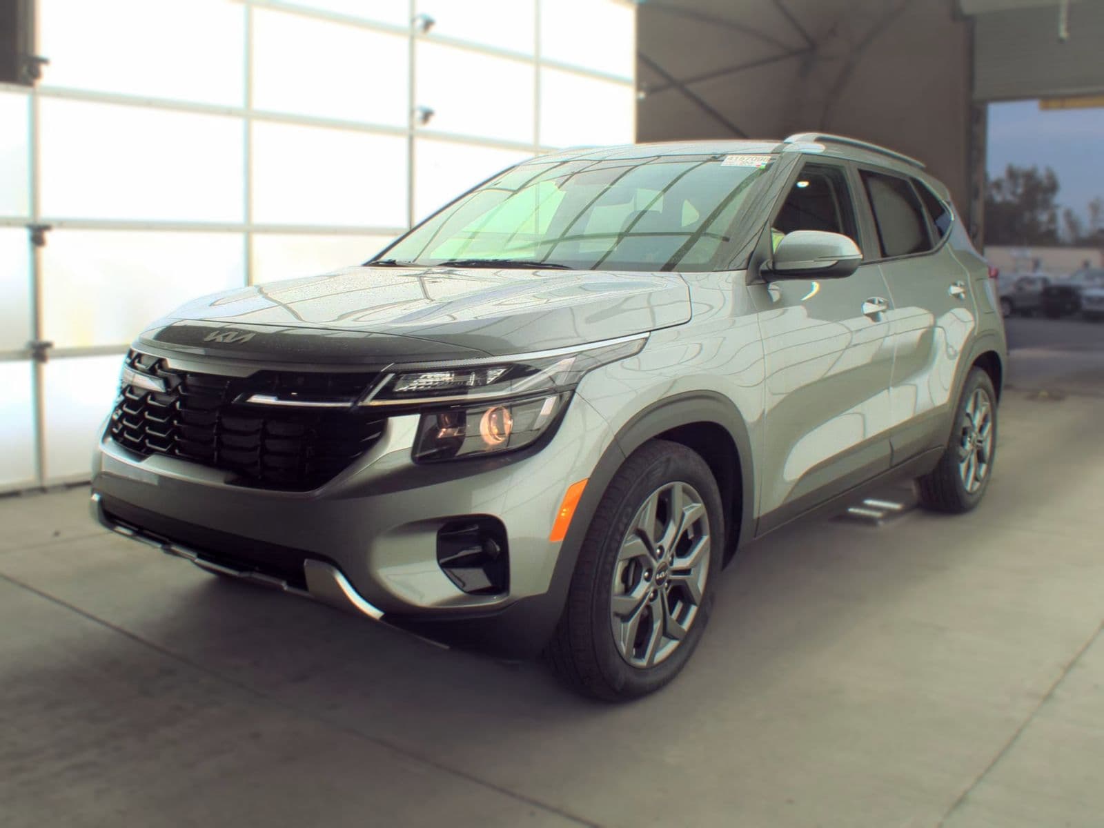 2024 KIA SELTOS S 1