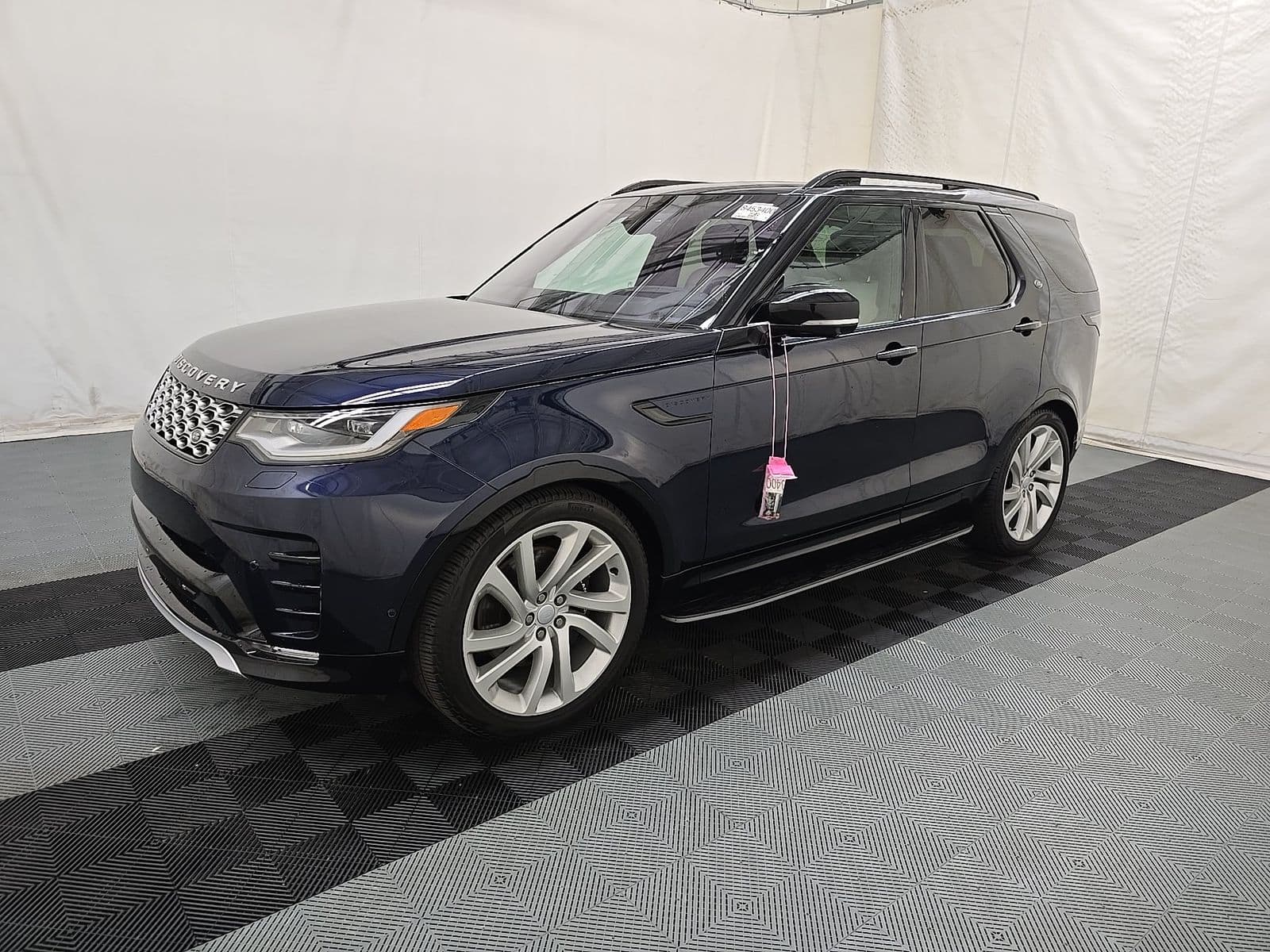 2023 LAND ROVER DISCOVERY METROPOLITAN Edition