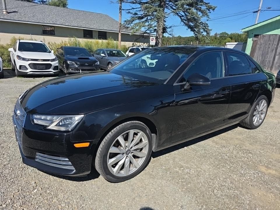 2017 AUDI A4 Premium 1