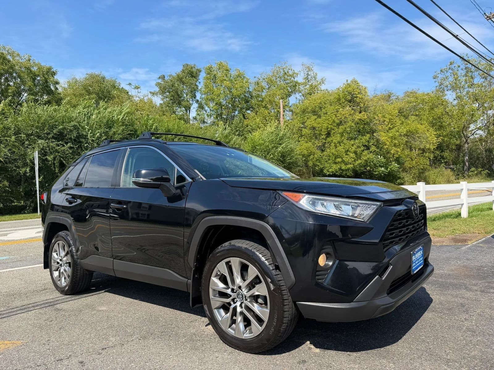 2019 TOYOTA RAV4 XLE Premium