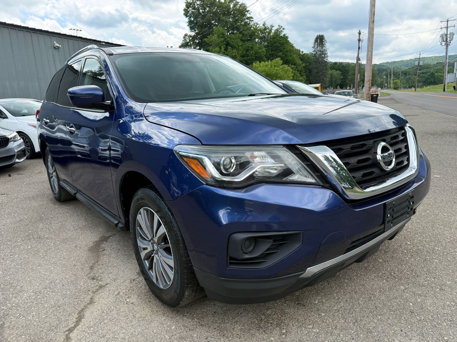 2020 NISSAN PATHFINDER S 1