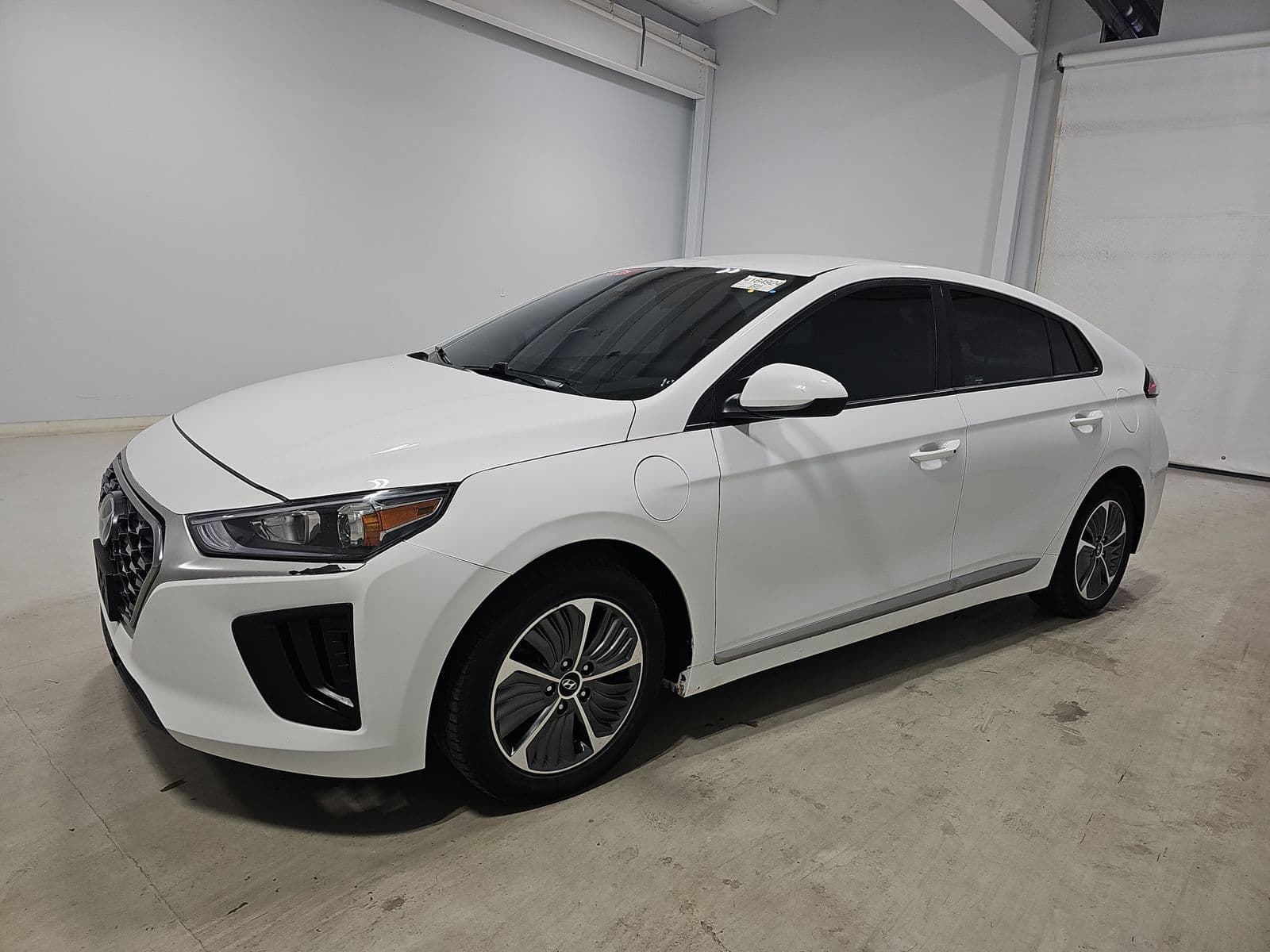 2021 HYUNDAI IONIQ PLUG-IN HYBRID SE