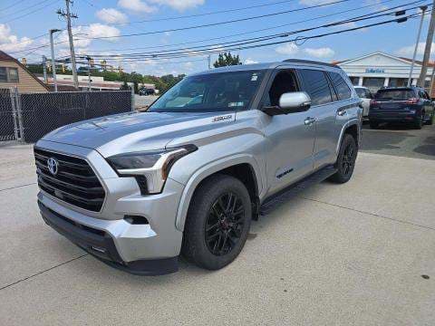 2024 TOYOTA SEQUOIA SR5
