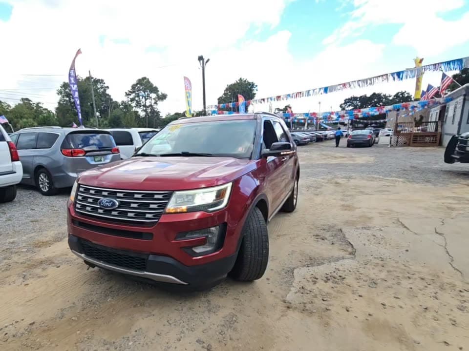 2017 FORD EXPLORER XLT 1