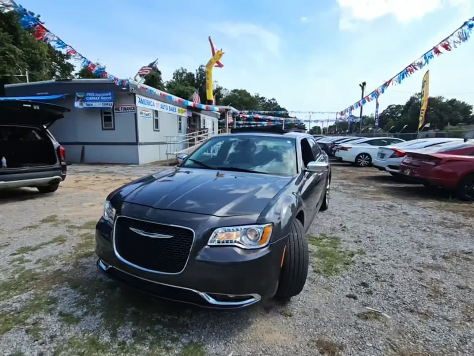 2017 CHRYSLER 300 C 1