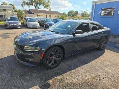 2017 DODGE CHARGER SXT 1