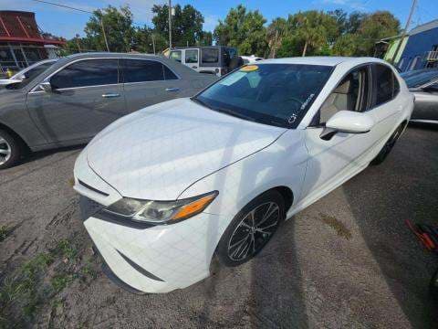 2018 TOYOTA CAMRY SE