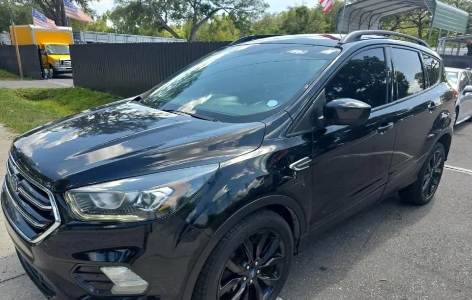 2019 FORD ESCAPE SE 1