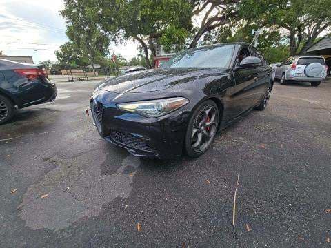 2019 ALFA ROMEO GIULIA Base 1