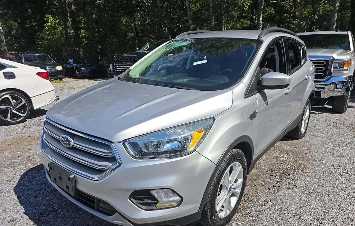 2018 FORD ESCAPE SE 1