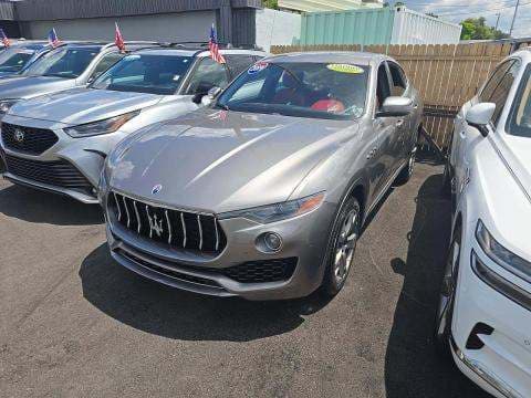 2019 MASERATI LEVANTE Base