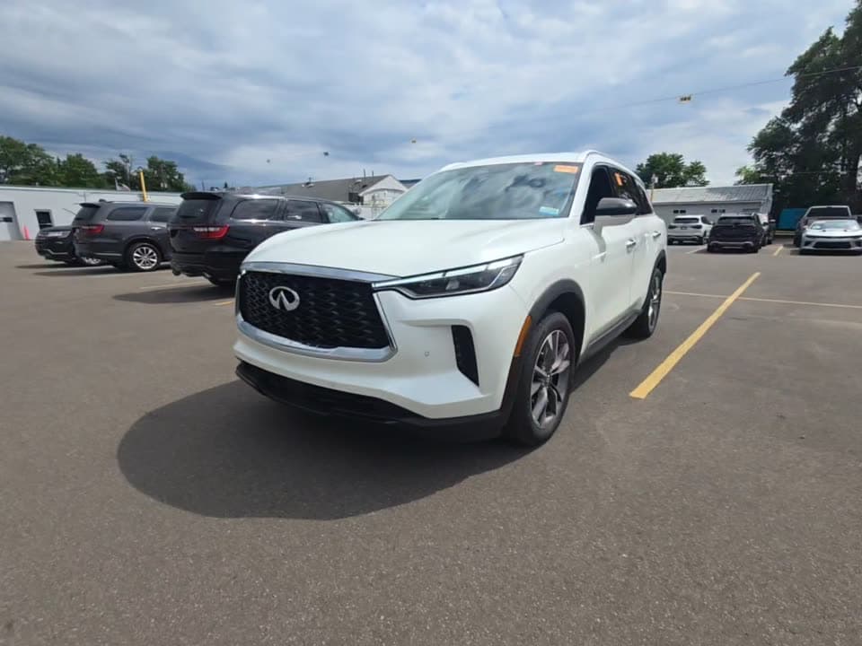 2024 INFINITI QX60 LUXE
