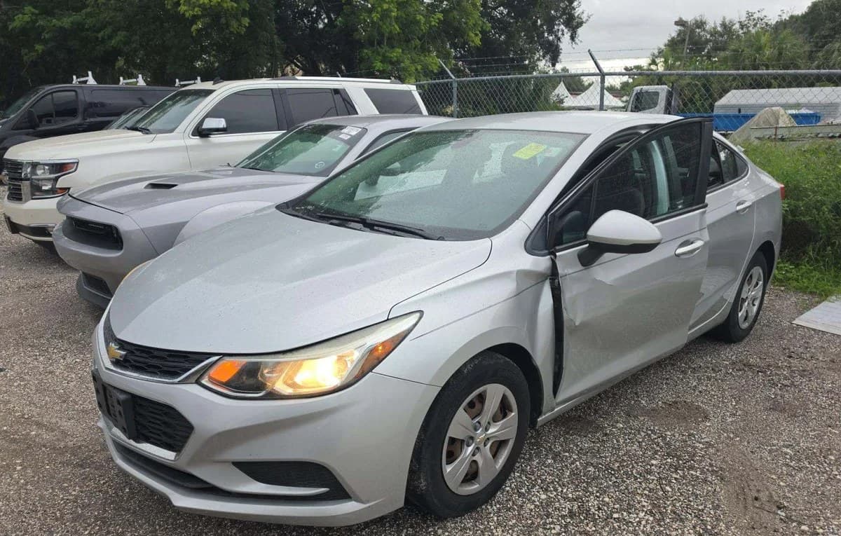 2017 CHEVROLET CRUZE LS 1