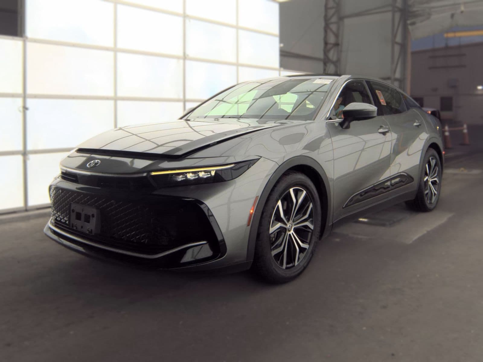 2023 TOYOTA CROWN Limited