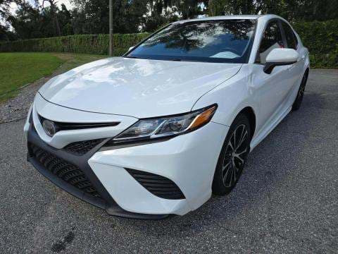 2018 TOYOTA CAMRY SE
