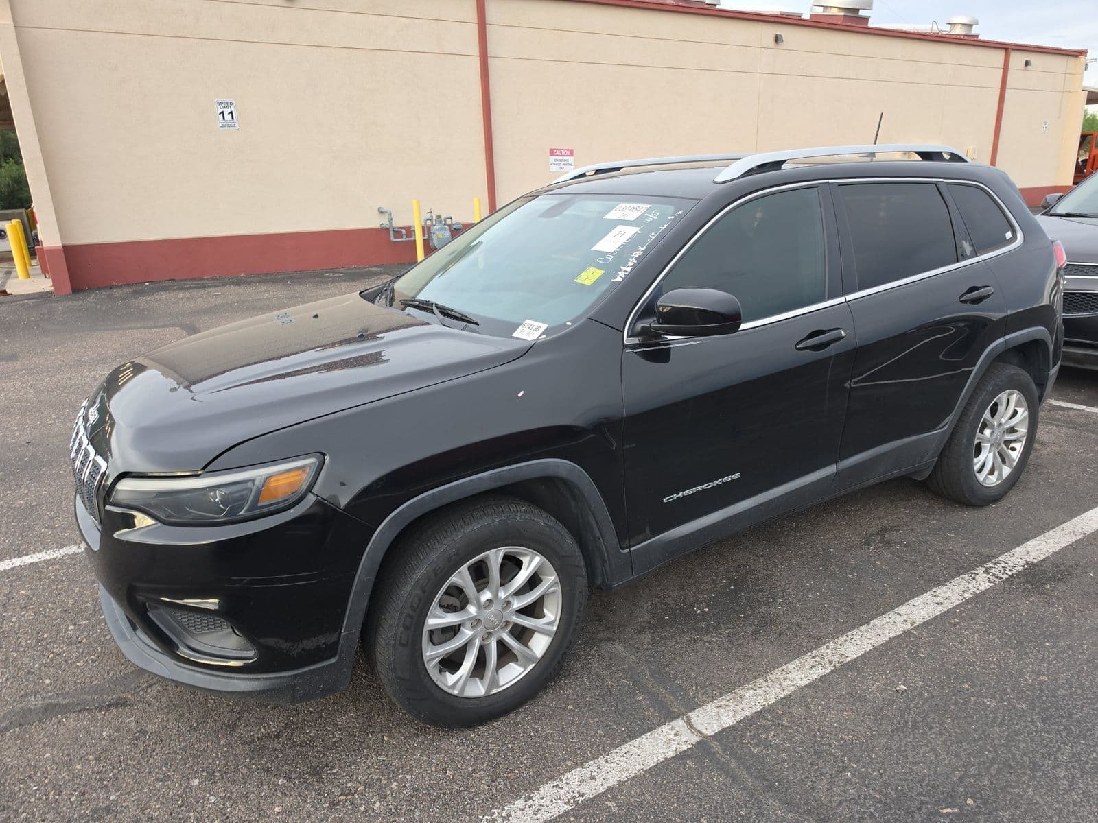 2019 JEEP CHEROKEE Latitude 1