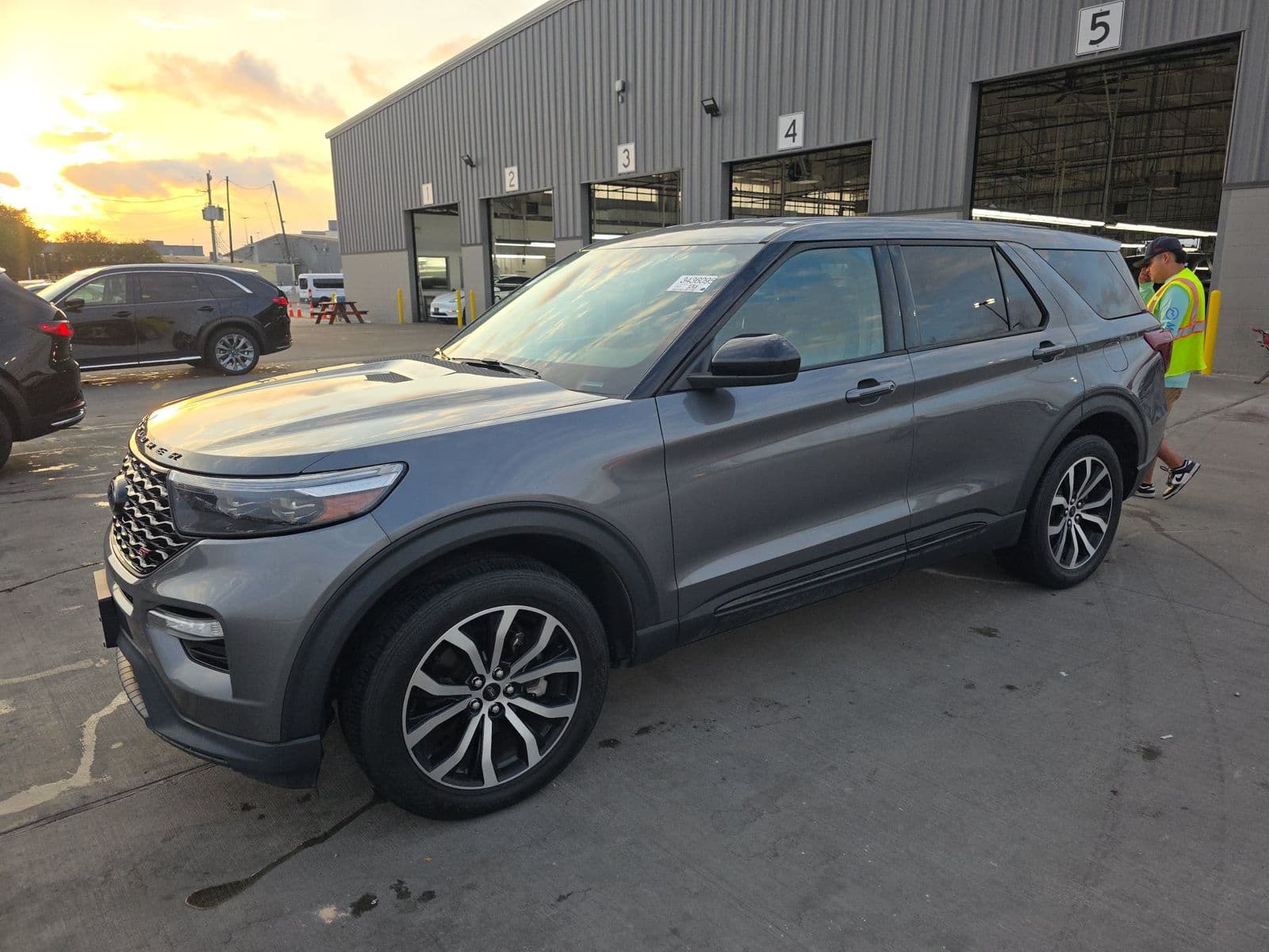 2022 FORD EXPLORER ST 1