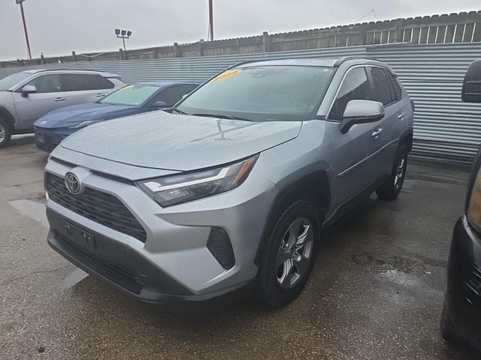 2025 TOYOTA RAV4 XLE