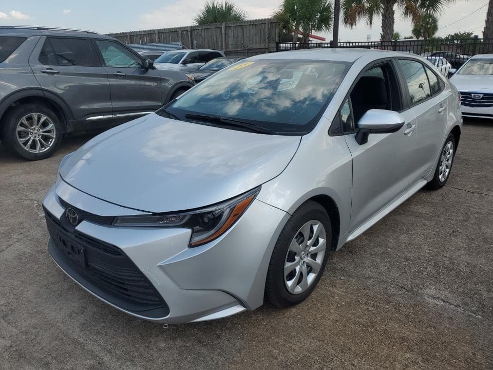 2025 TOYOTA COROLLA LE