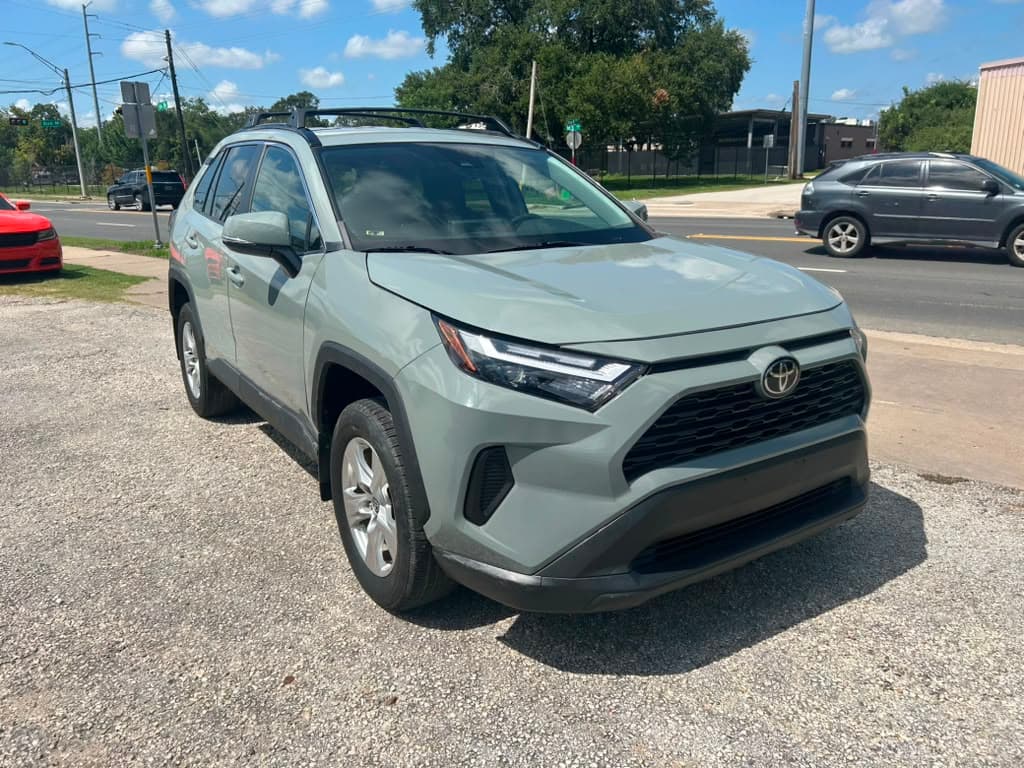 2023 TOYOTA RAV4 XLE