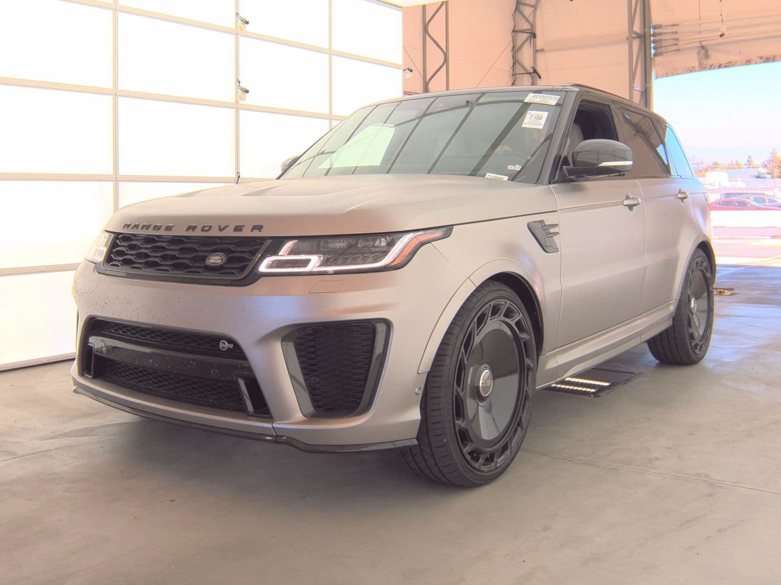 2021 LAND ROVER RANGE ROVER SPORT SVR CARBON Edition