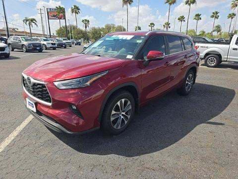 2023 TOYOTA HIGHLANDER XLE
