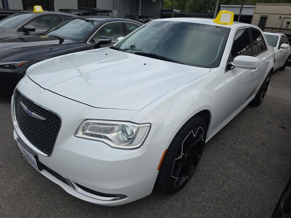 2019 CHRYSLER 300 TOURING L 1