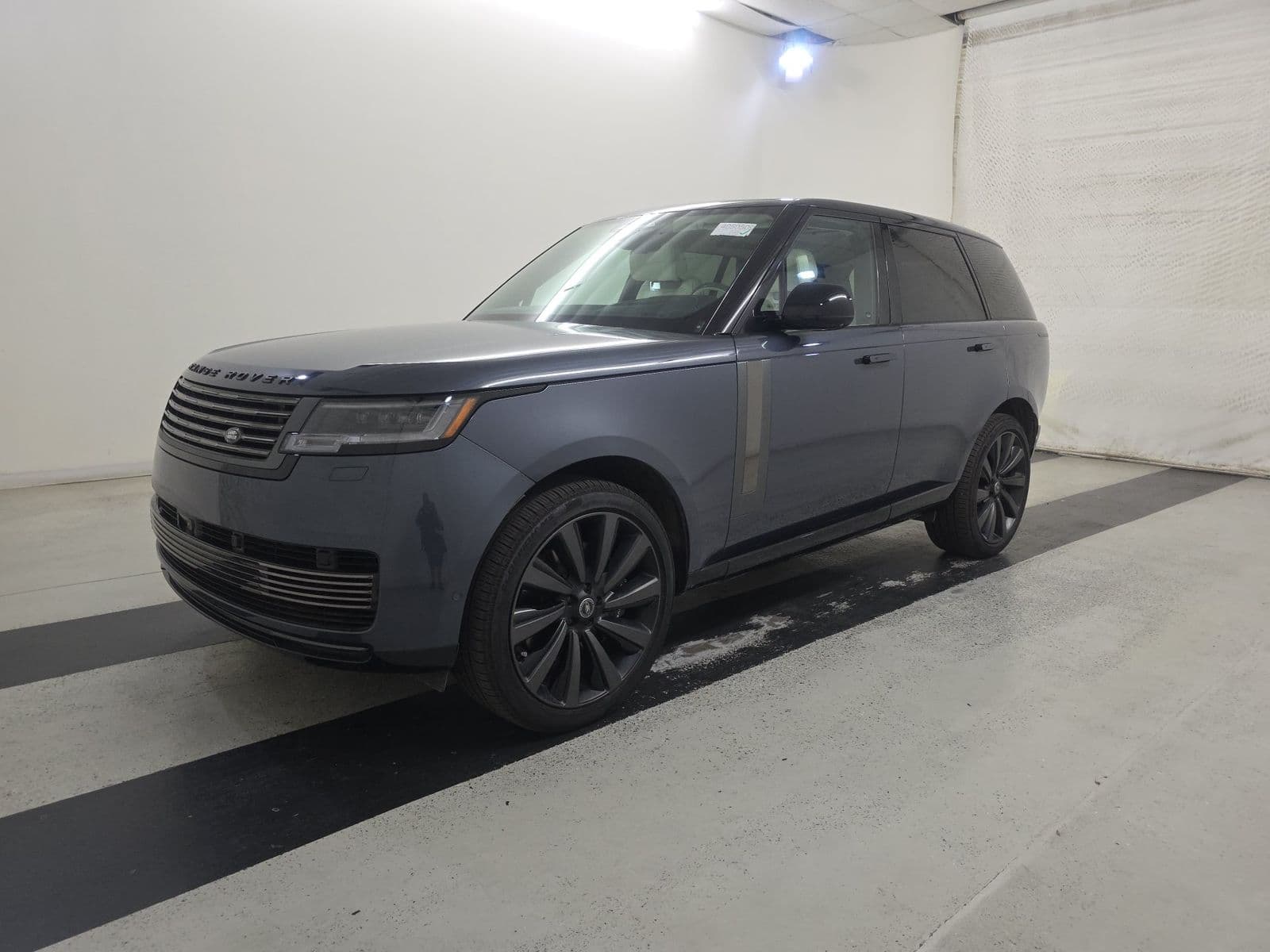 2025 LAND ROVER RANGE ROVER SV