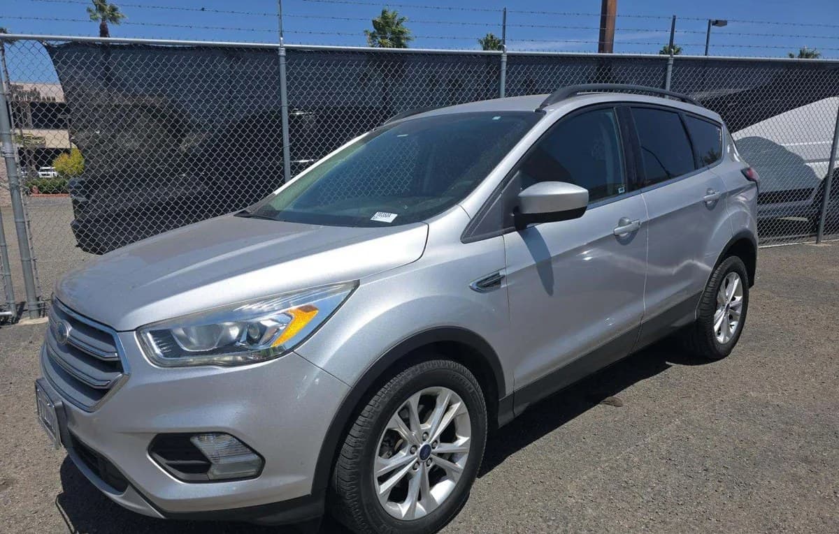2017 FORD ESCAPE SE 1