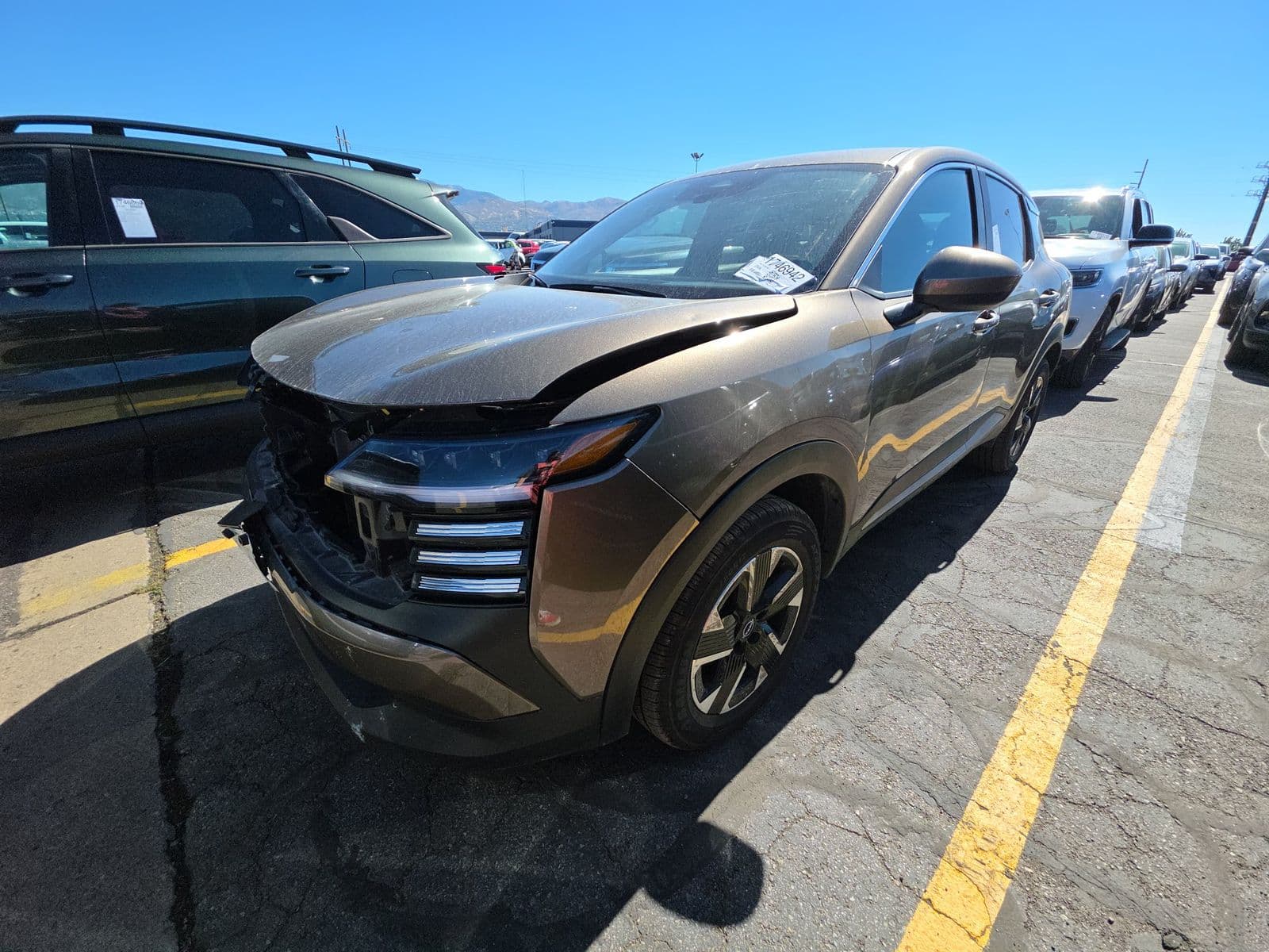 2025 NISSAN KICKS SV