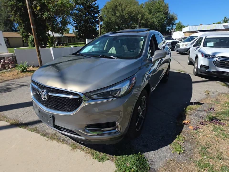 2019 BUICK ENCLAVE Essence 1
