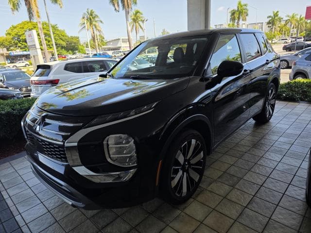 2025 MITSUBISHI OUTLANDER SE
