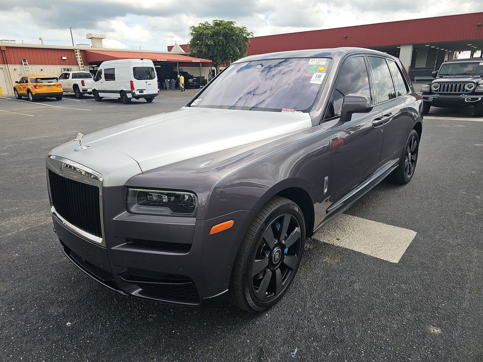 2024 ROLLS-ROYCE CULLINAN Base