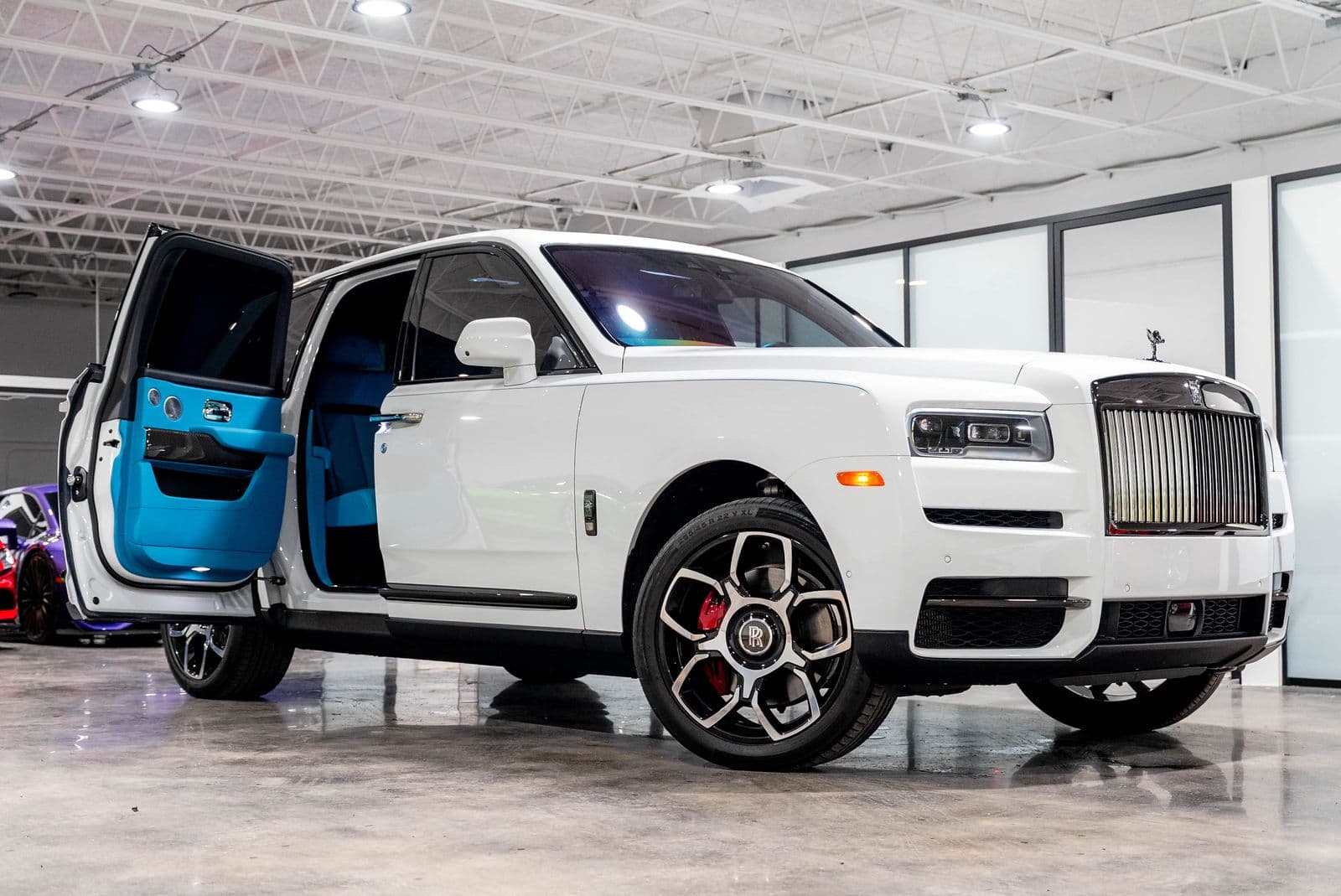 2022 ROLLS-ROYCE CULLINAN Base