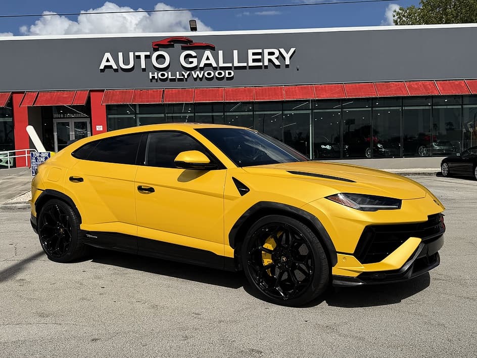 2024 LAMBORGHINI URUS Performante